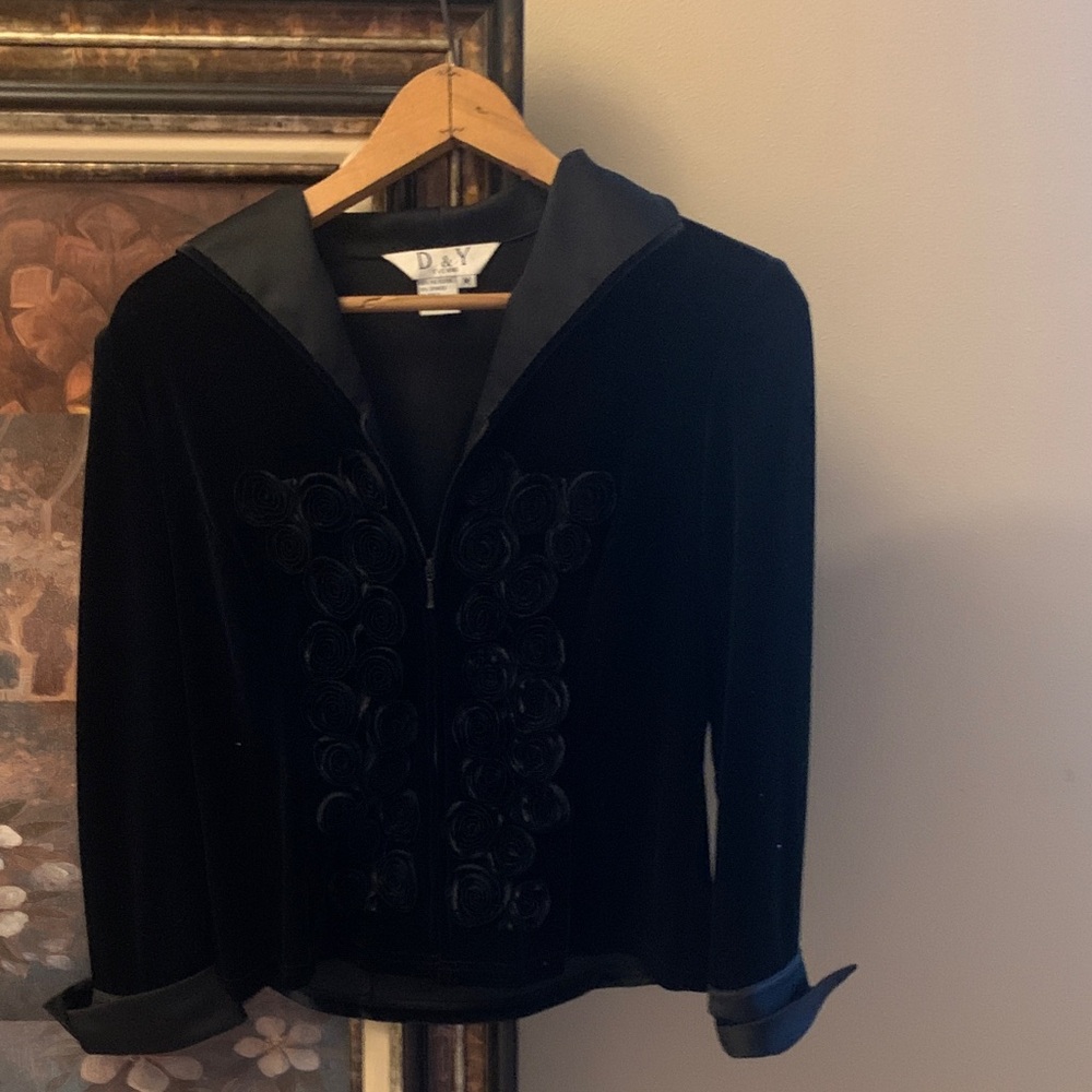 D&Y Black Velvet Jacket with Satin Collar